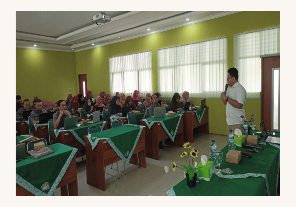 workshop-pelatihan-artificial-inteligence-untuk-guru-sekolah-di-sman-1-wangon