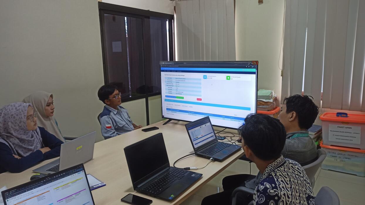 Presentasi Sistem Manajemen Porject di PT SBPS